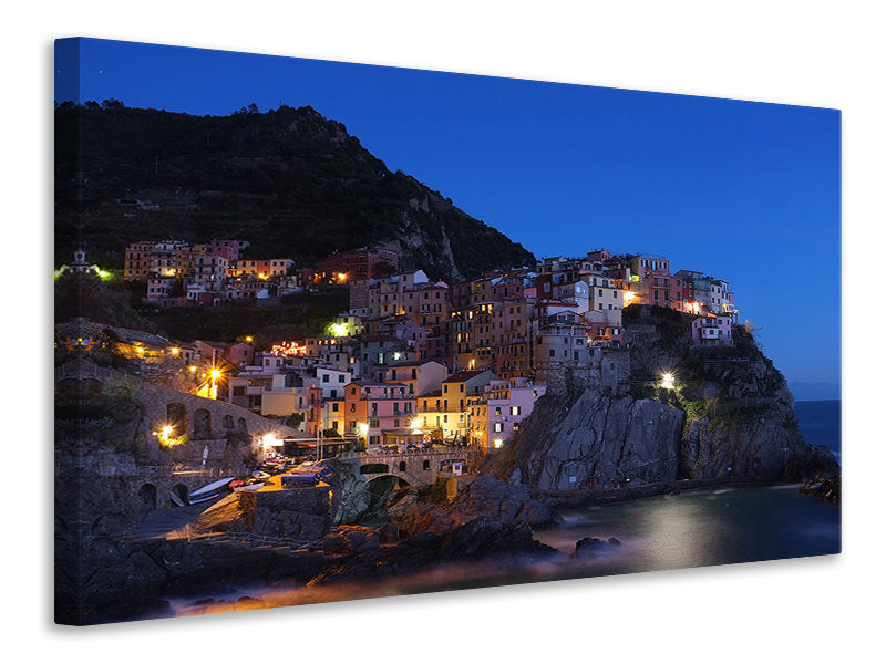 panoramic-3-piece-canvas-print-at-night-in-cinque