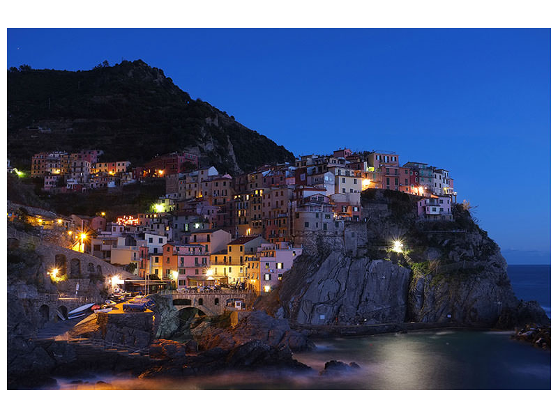 panoramic-3-piece-canvas-print-at-night-in-cinque