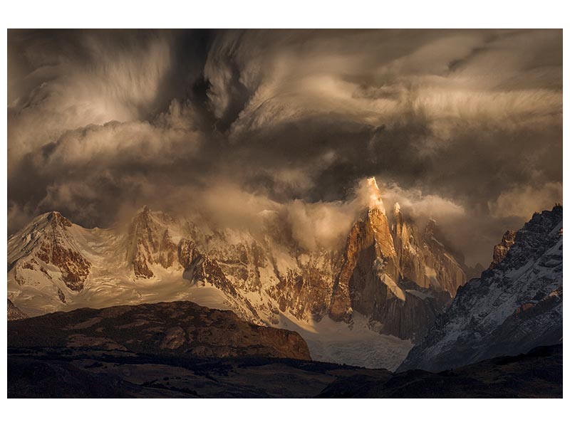 canvas-print-before-the-storm-covers-the-mountains-spikes-x