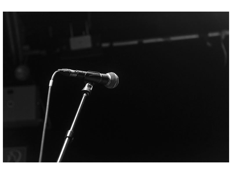 modern-3-piece-canvas-print-on-stage